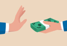 जमीन का बंटाकन करने के बदले किसान से रिश्वत ले रहे पटवारी को लोकायुक्त ने रंगे हाथ दबोचा