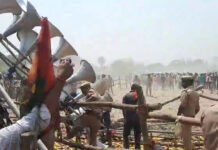 आज़मगढ़ में अखिलेश यादव की जनसभा में कार्यकर्ताओं का बवाल, पुलिस ने किया लाठीचार्ज