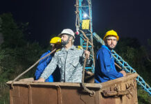 असम के उमरंगसो में फंसे खनिकों को बचाने के लिए भारतीय नौसेना की टीम तैनात