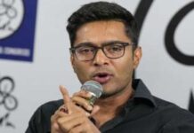 मुख्यमंत्री ममता बनर्जी के भतीजे सांसद अभिषेक बनर्जी से जुड़ रहे हैं प्राथमिक शिक्षक भर्ती घोटाले के तार