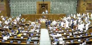 Parliament Session शुरू होते ही लोकसभा में हंगामा, पेपर लीक और चढ़ावा चोरी पर सत्ता-विपक्ष आमने-सामने Parliament Session