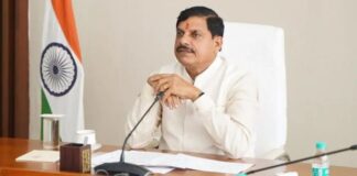Delhi Metro से सम्मेलन पहुंचे CM मोहन यादव, नवकरणीय ऊर्जा में एमपी की उपलब्धियां बताईं Delhi Metro