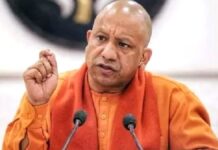 मुख्यमंत्री योगी आदित्यनाथ की बिजली अधिकारियों को दो टूक- ट्रिपिंग और ओवरबिलिंग स्वीकार नहीं