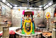 उज्जैन के मंदिरों में गैर-हिंदुओं की एंट्री पर बैन की मांग