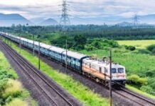Rail News : पश्चिम मध्य रेल में ट्रैक नवीनीकरण को मिली रफ्तार, मजबूत हुई रेल संरक्षा