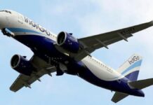 एयरपोर्ट पर मची अफरा-तफरी, इंडिगो एयरलाइंस के यात्रियों में फूटा गुस्सा