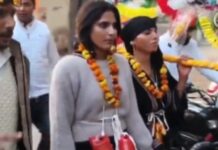 मुस्लिम महिलाओं ने कांवड़ यात्रा कर किया जलाभिषेक, बयानबाज़ी से बढ़ा विवाद