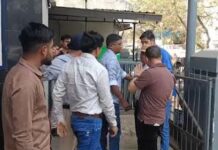 जबलपुर नगर निगम का बाबू राकेश शर्मा ले रहा था रिश्वत, EOW ने दबिश देकर पकड़ा