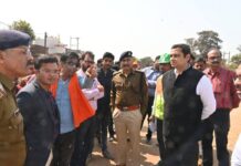 कलेक्टर और एसपी ने संबंधित अधिकारियों के साथ ब्लैक स्पॉट का निरीक्षण कर दिये आवश्यक निर्देश
