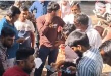 गैस सिंलेडर को लेकर मचा हा-हा कार, मनमाने दाम में सिलेंडर बेच रहे हॉकर