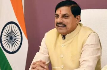 CM निवास में सम्मान