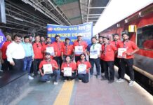 रेलवन ऐप का जबरदस्त प्रचार, नाटक के जरिए यात्रियों को सिखाया डिजिटल पेमेंट railvan-app-gets-massive-promotion-teaches-passengers-digital-payment-through-drama