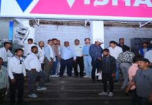 नगर निगम ने विशाल मेगा मार्ट में जड़ दिया ताला the-municipal-corporation-locked-vishal-mega-mart-taking-action-against-those-who-ignored-safety-standards