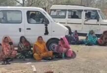 कृषि मेले में अव्यवस्था: किसानों ने कचरे के पास बैठकर किया भोजन, अधिकारियों को दी चुनौती