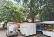 RPF एंव नगर निगम की संयुक्त कार्रवाई , हटाए गए अवैध रुप खड़े ठेले