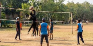 Jabalpur : वॉलीबॉल प्रशिक्षण शिविर का बढ़ा क्रेज, स्कूल-कॉलेज के युवा हुए आकर्षित Jabalpur