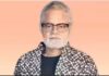 धूप में मंदिर की रेलिंग साफ करते दिखे Sanjay Mishra , सादगी देख फैंस बोले- यही है असली स्टार!