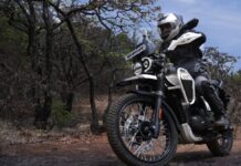 2026 की सबसे धांसू Adventure Bikes, जिनका हर कोई है दीवाना 2026 Yezdi Adventure