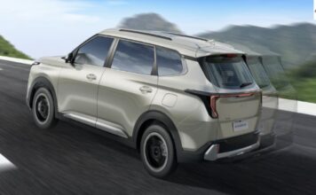 Kia Carens Clavis पर जुलाई में बंपर Offer ,जाने फीचर्स और सेफ्टी….. Kia Carens Clavis