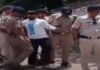 Parliament की ओर बढ़ रहे प्रदर्शनकारियों को पुलिस ने रोका, लाठीचार्ज से हंगामा Parliament