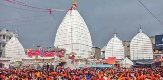 Baba Baidyanath धाम में उमड़ा श्रद्धालुओं का सैलाब, 48 घंटे में 2 लाख जलाभिषेक Baba Baidyanath