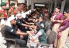 Raksha Bandhan : सैनिक भाइयों को बांधी राखी, नन्हीं बहनों ने फूल बरसाकर किया स्वागत Raksha Bandhan