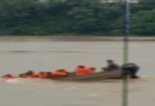 ग्वारीघाट में होमगार्ड की गश्ती नाव पलटी, 12 लोगों की जान पर बनी