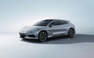 BYD का लग्जरी ब्रांड भारत में मचाएगा धमाल, फीचर्स देख चौंक जाएंगे आप Denza D9